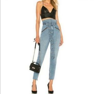 Trendy Denim High-Waisted Jeans with Belt